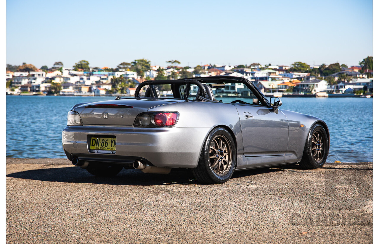 11/1999 Honda S2000 2d Convertible Silverstone Metallic 2.0L - Import