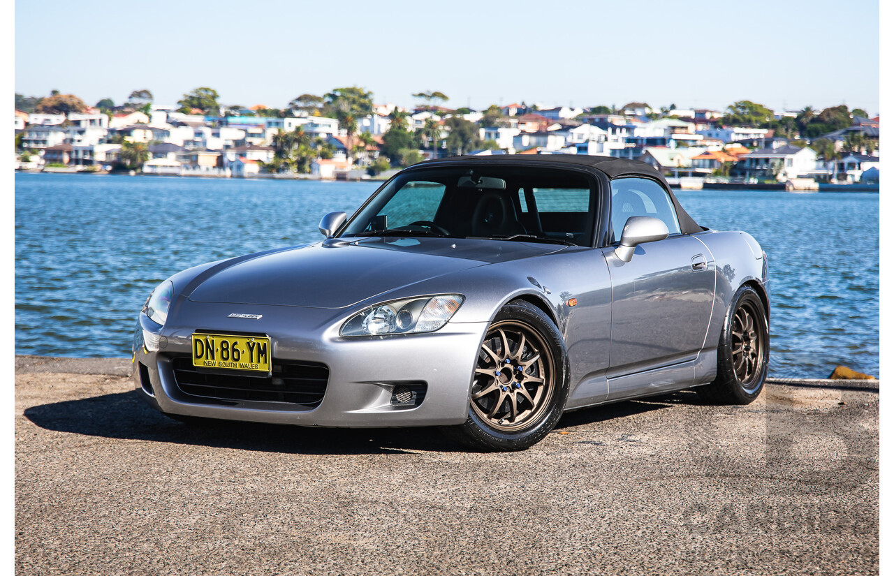11/1999 Honda S2000 2d Convertible Silverstone Metallic 2.0L - Import
