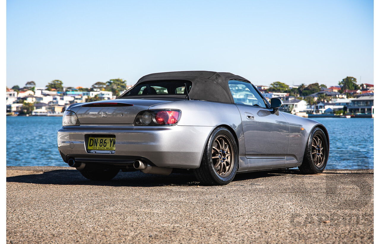 11/1999 Honda S2000 2d Convertible Silverstone Metallic 2.0L - Import