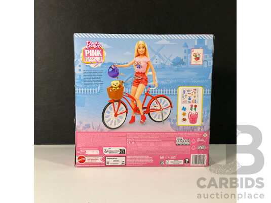 Barbie Pink Passport Doll Set in Original Packaging