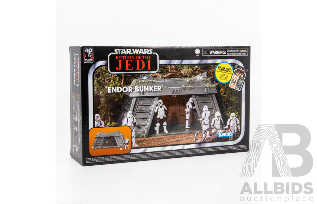 Boxed Star Wars Return of the Jedi Endor Bunker by Kenner Toys
