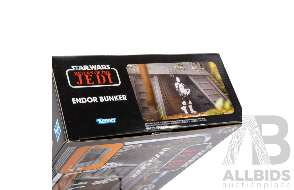Boxed Star Wars Return of the Jedi Endor Bunker by Kenner Toys