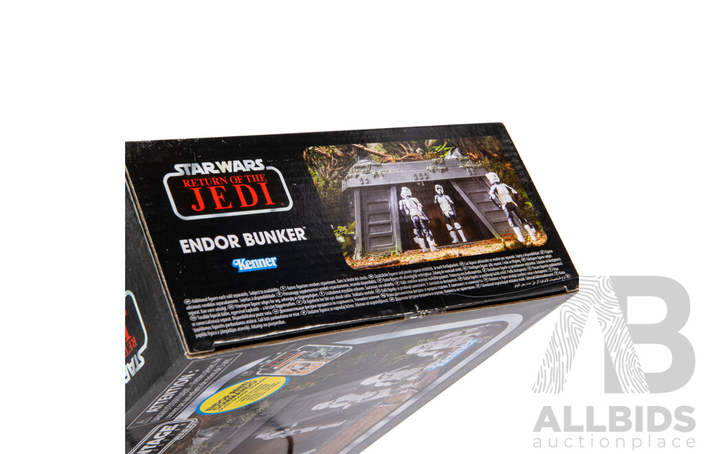 Boxed Star Wars Return of the Jedi Endor Bunker by Kenner Toys