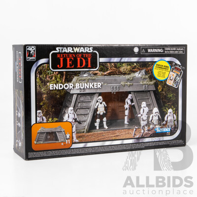 Boxed Star Wars Return of the Jedi Endor Bunker by Kenner Toys