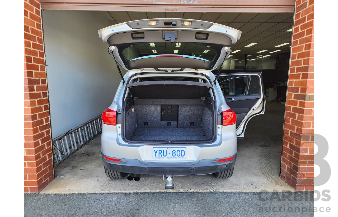 7/2013 Volkswagen Tiguan 132 TSI 5NC MY14 4d Wagon Silver 2.0L