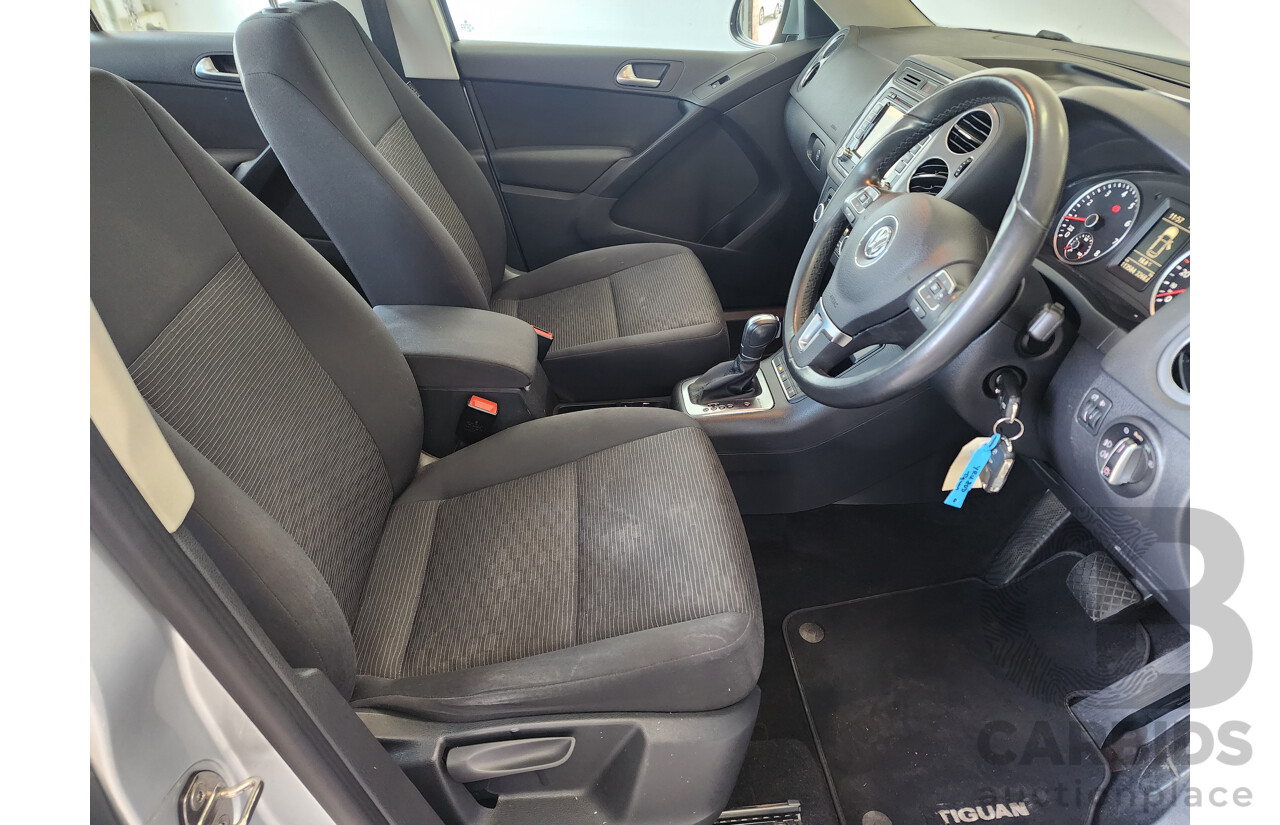 7/2013 Volkswagen Tiguan 132 TSI 5NC MY14 4d Wagon Silver 2.0L