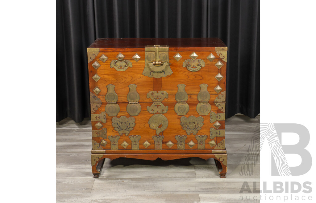 Vintage Korean Bandaji Blanket Chest
