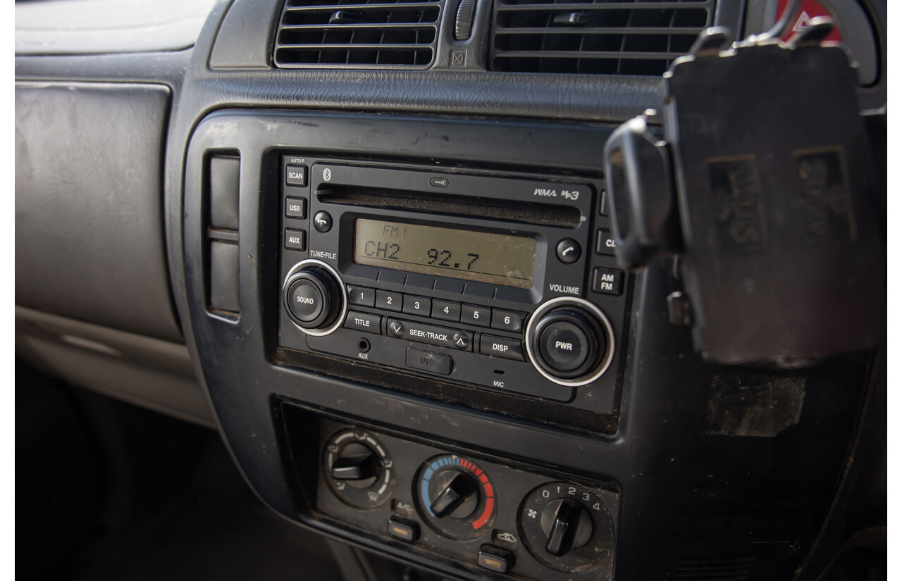 07/2015 Nissan Patrol DX (4x4) 4x4 MY14 Leaf C/Chas White Turbo Diesel 3.0L