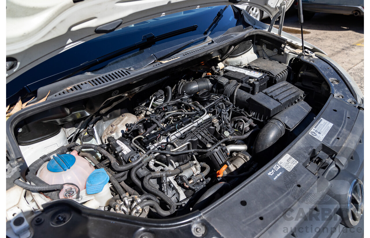 6/2011 Volkswagen Caddy Maxi TDI250 2K MY11 5d Van White Turbo Diesel 1.6L