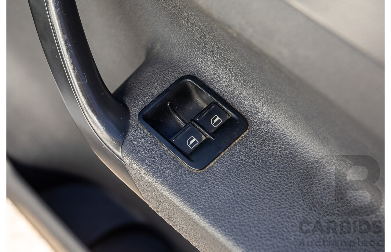 6/2011 Volkswagen Caddy Maxi TDI250 2K MY11 5d Van White Turbo Diesel 1.6L