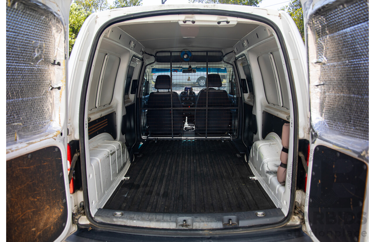 6/2011 Volkswagen Caddy Maxi TDI250 2K MY11 5d Van White Turbo Diesel 1.6L