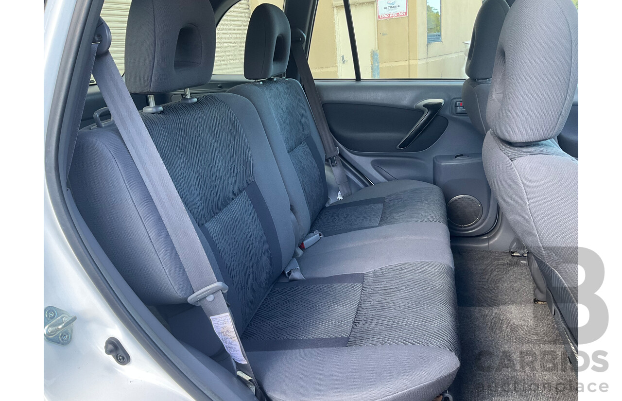 1/2002 Toyota Rav4 Cruiser (4x4) ACA20R 2d Wagon White 2.0L