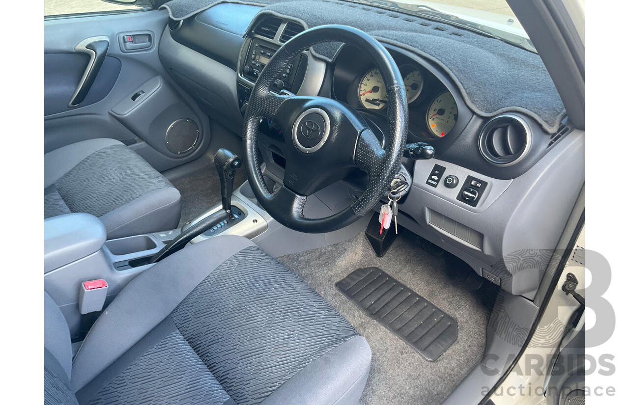 1/2002 Toyota Rav4 Cruiser (4x4) ACA20R 2d Wagon White 2.0L