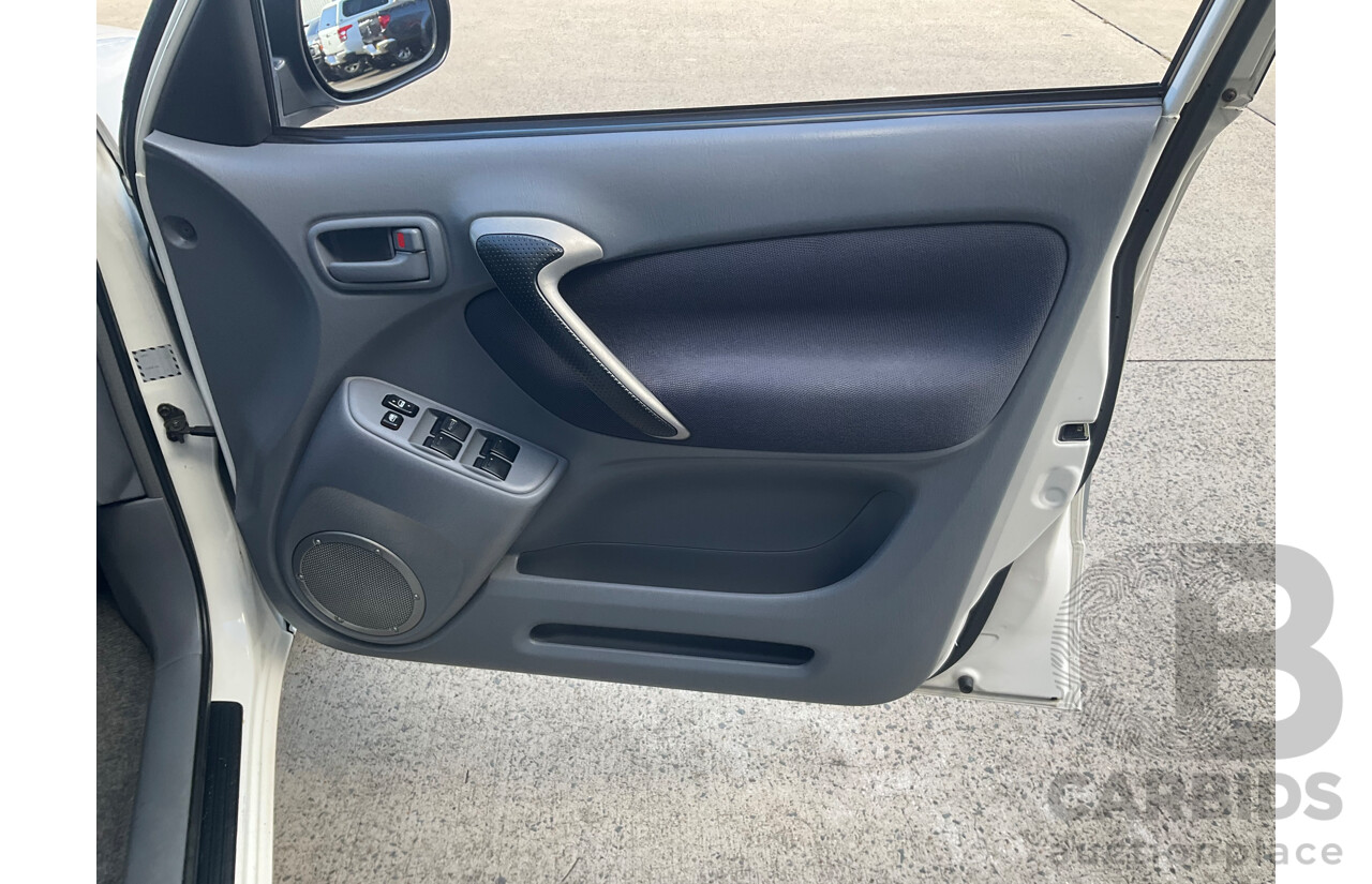 1/2002 Toyota Rav4 Cruiser (4x4) ACA20R 2d Wagon White 2.0L