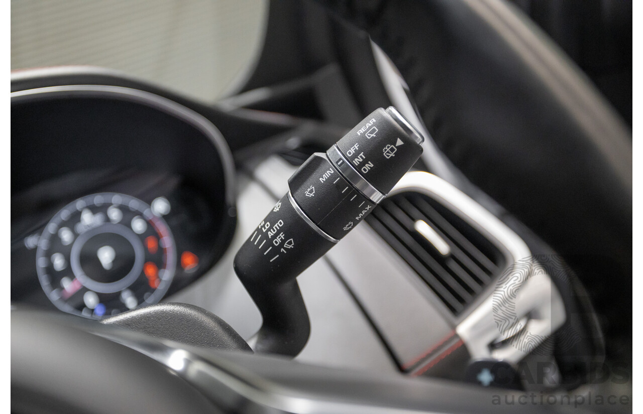 12/2020 Jaguar E-Pace P250 Chequered Flag (AWD) X540 MY20 4D Wagon Nak Yulong White Metallic Turbo 2.0L