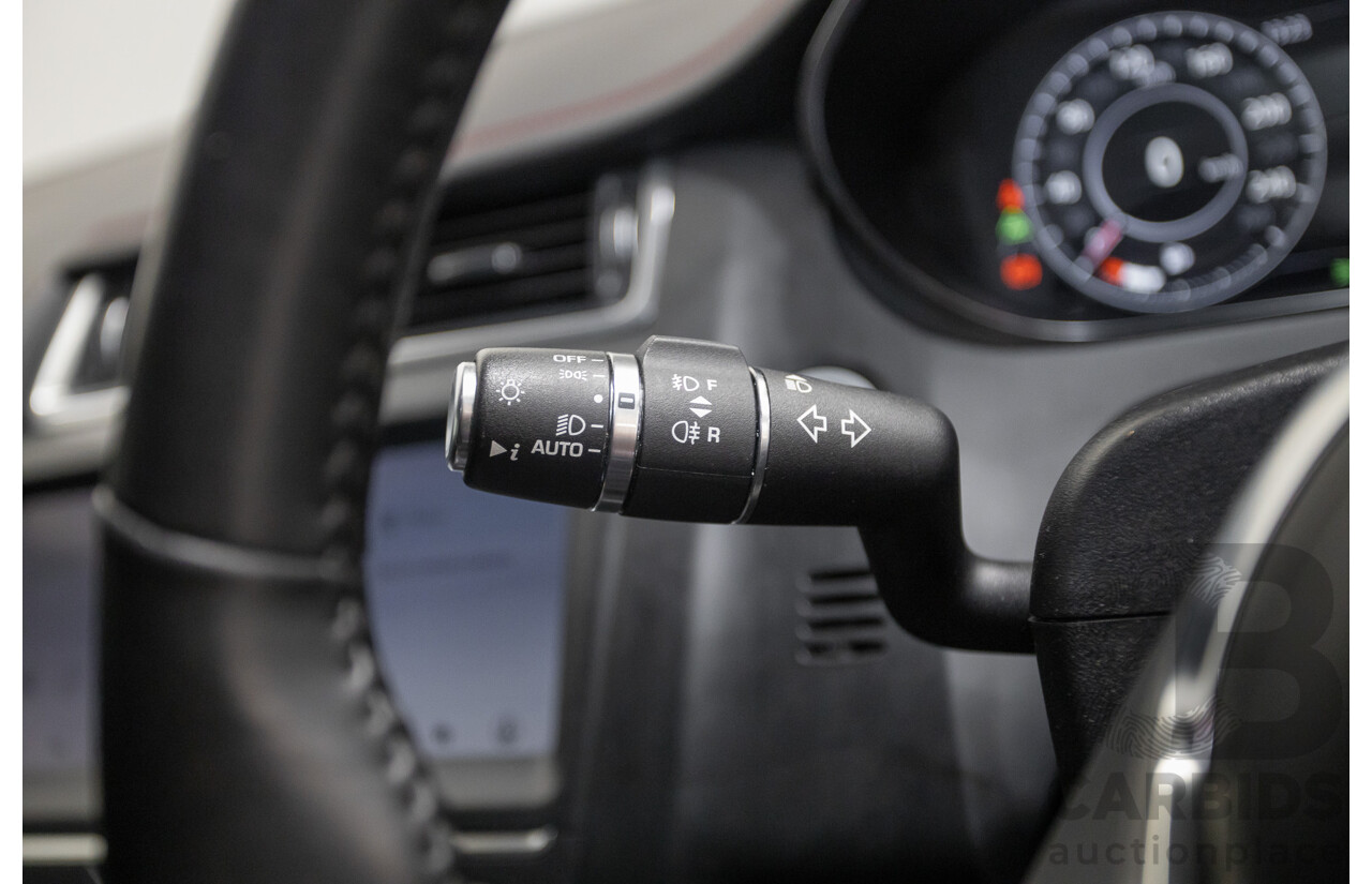 12/2020 Jaguar E-Pace P250 Chequered Flag (AWD) X540 MY20 4D Wagon Nak Yulong White Metallic Turbo 2.0L