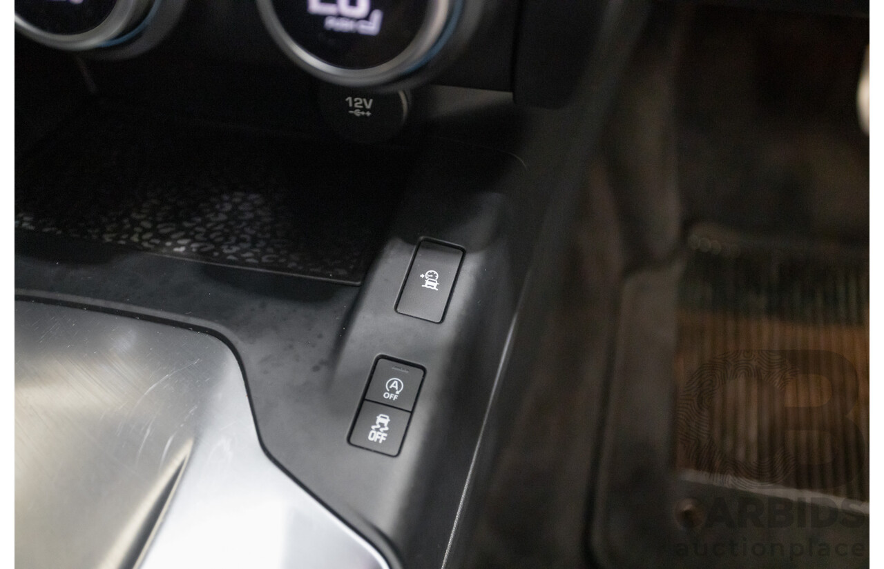 12/2020 Jaguar E-Pace P250 Chequered Flag (AWD) X540 MY20 4D Wagon Nak Yulong White Metallic Turbo 2.0L