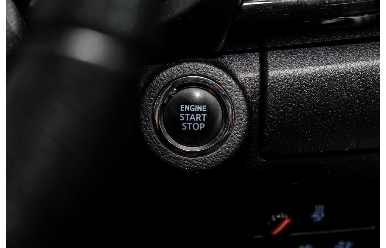 09/2020 Toyota Hilux RUGGED X (4x4) GUN126R Facelift 4d Double Cab P/Up Nebula Blue Turbo Diesel 2.8L