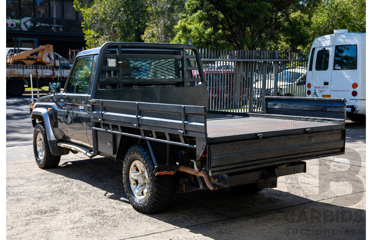 02/2017 Toyota Landcruiser GXL (4x4) LC70 VDJ79R MY17 C/Chas Magnetic Grey Turbo Diesel 4.5L V8
