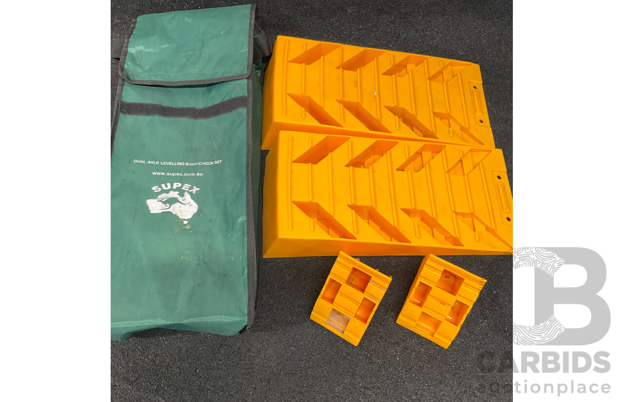SUPEX Dual Axle Heavy Duty Levelling Ramps