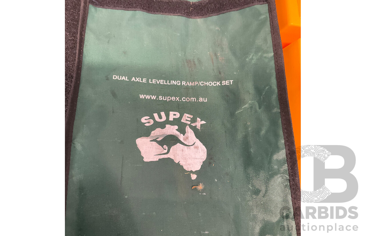 SUPEX Dual Axle Heavy Duty Levelling Ramps