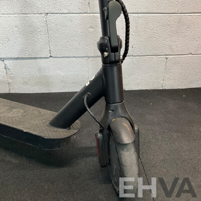 SYNERGY Valk MKII Electric Scooter