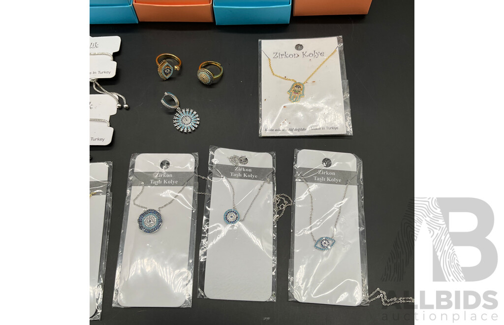 Assorted Costume Jewellery - Lot of 23