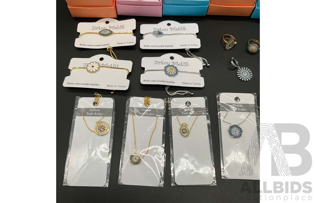 Assorted Costume Jewellery - Lot of 23