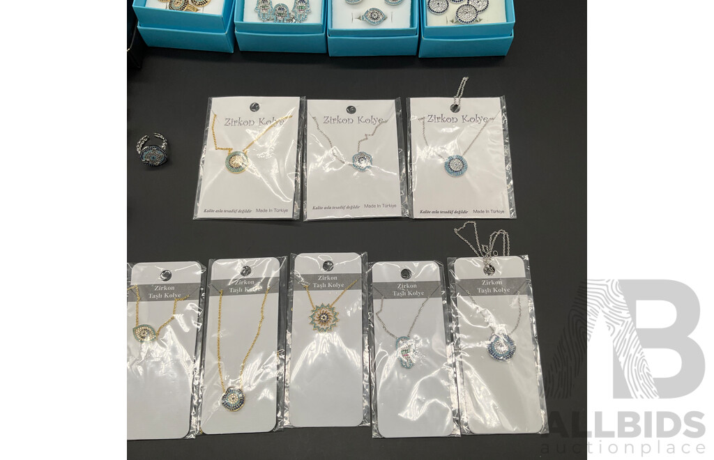 Assorted Costume Jewellery - Lot of 23