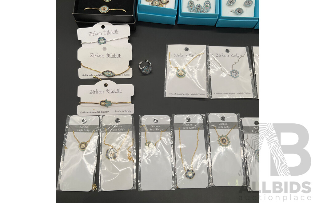 Assorted Costume Jewellery - Lot of 23