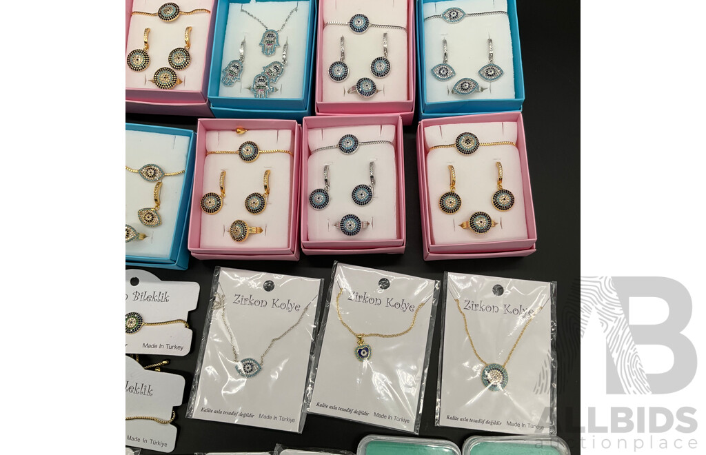Assorted Costume Jewellery and Lashes Eyelash Extensions - Lot of 25
