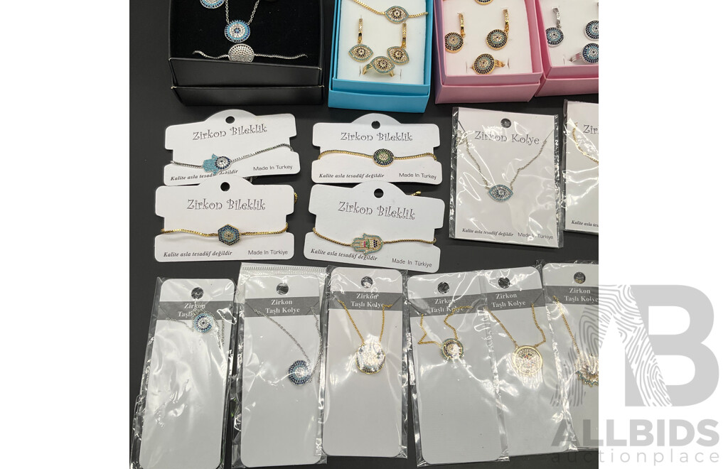 Assorted Costume Jewellery and Lashes Eyelash Extensions - Lot of 25