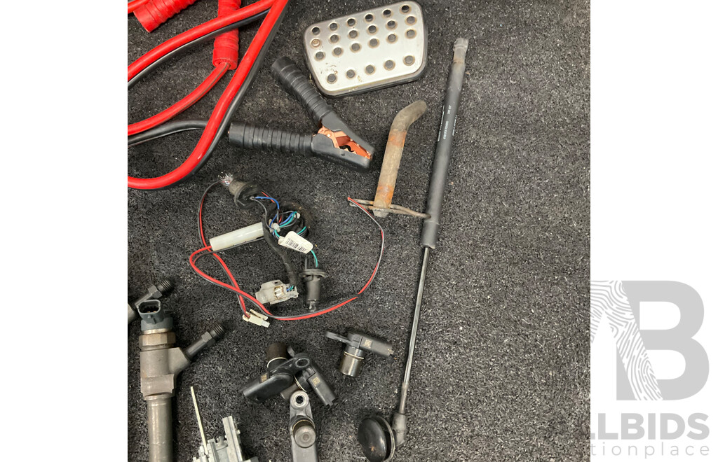 RIDGE RYDER 150W Inverter, Jumper Cables and Assorted Engine and Other Parts
