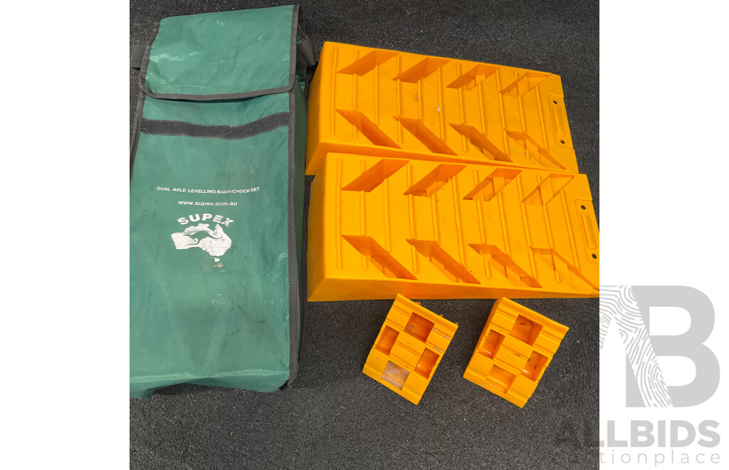 SUPEX Dual Axle Heavy Duty Levelling Ramps