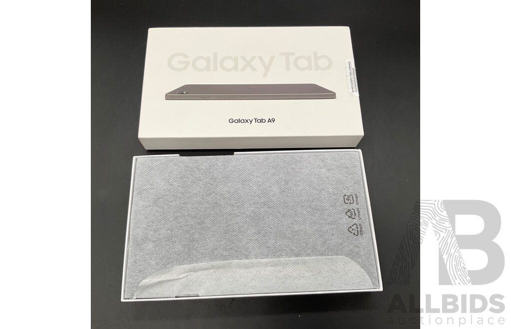 SAMSUNG Galaxy Tab A9 Tablet (SM-X110, Graphite, 4GB/64GB)