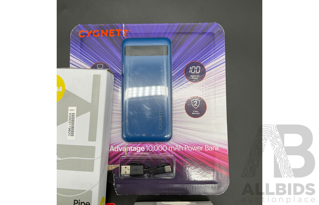 CYGNETT Power Bank, AIAIAI Pipe Earbuds, BELKIN Wall Charger and DYNABOOK 64GB Micro SDXC Card - Lot of 4