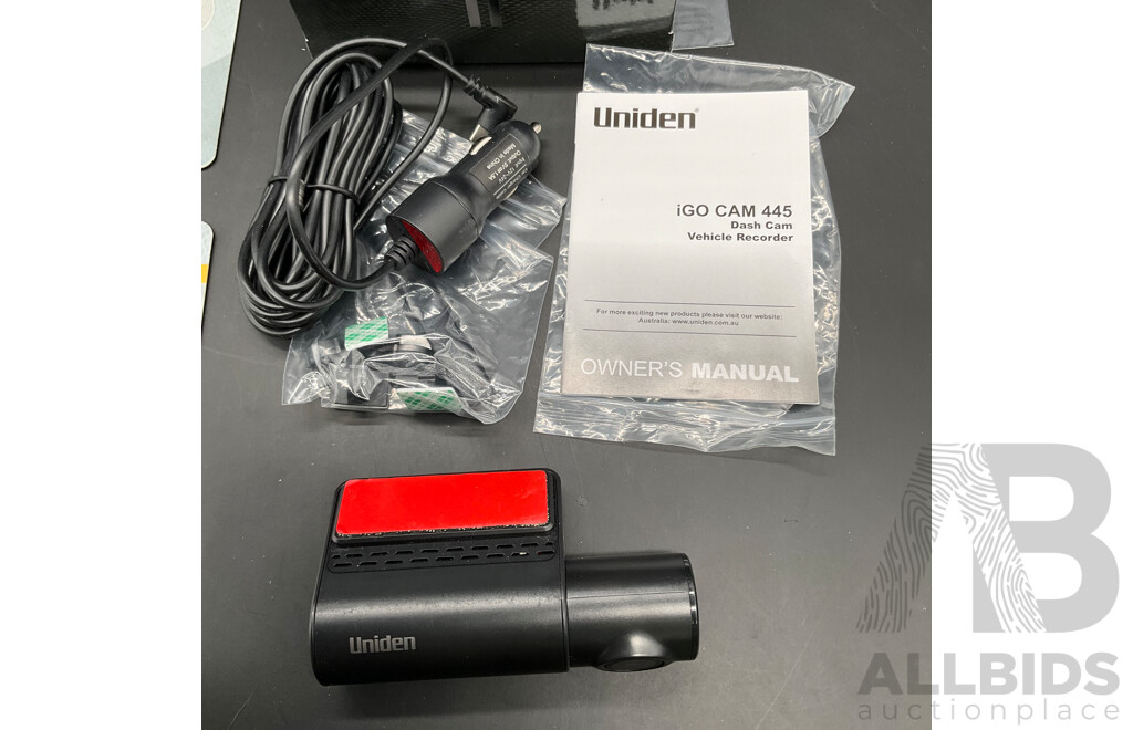 UNIDEN IGo Dash Cam 445 and EMTEC 32GB Card (2x)  - Lot of 3