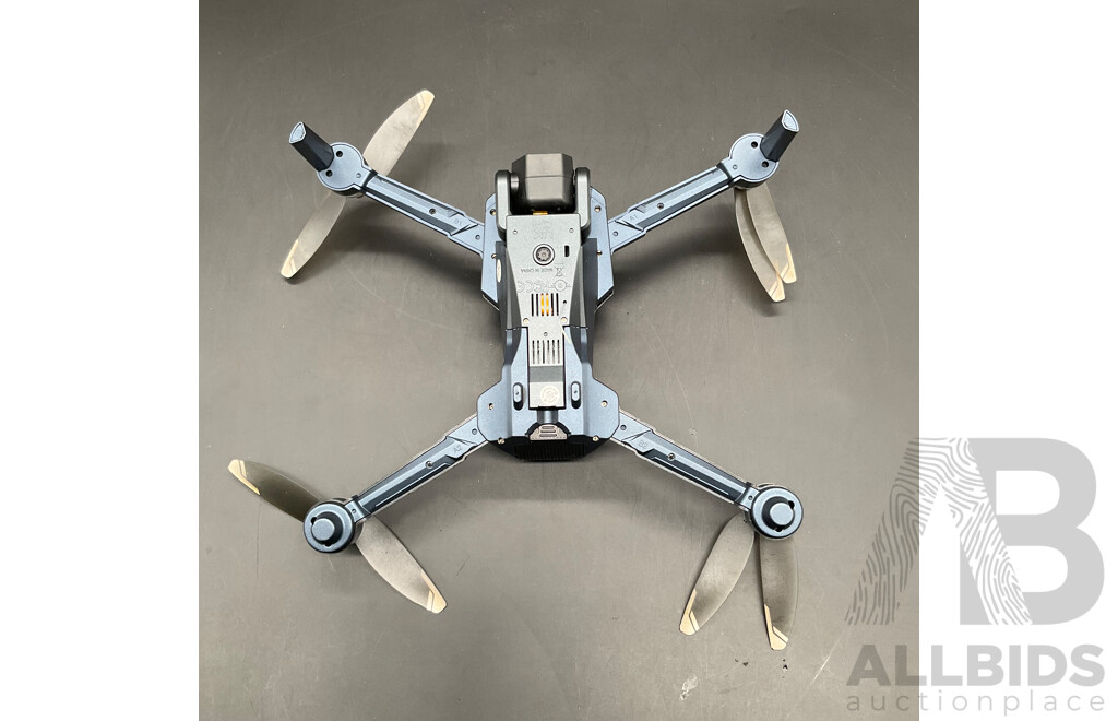 GT8 Series Foldable Drone and Two EMTEC Gold+ 32GB Memory Cards - Lot of 3