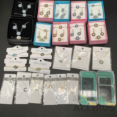 Assorted Costume Jewellery and Lashes Eyelash Extensions - Lot of 25