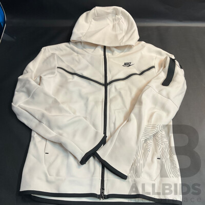 Nike Men's White Jacket Size S