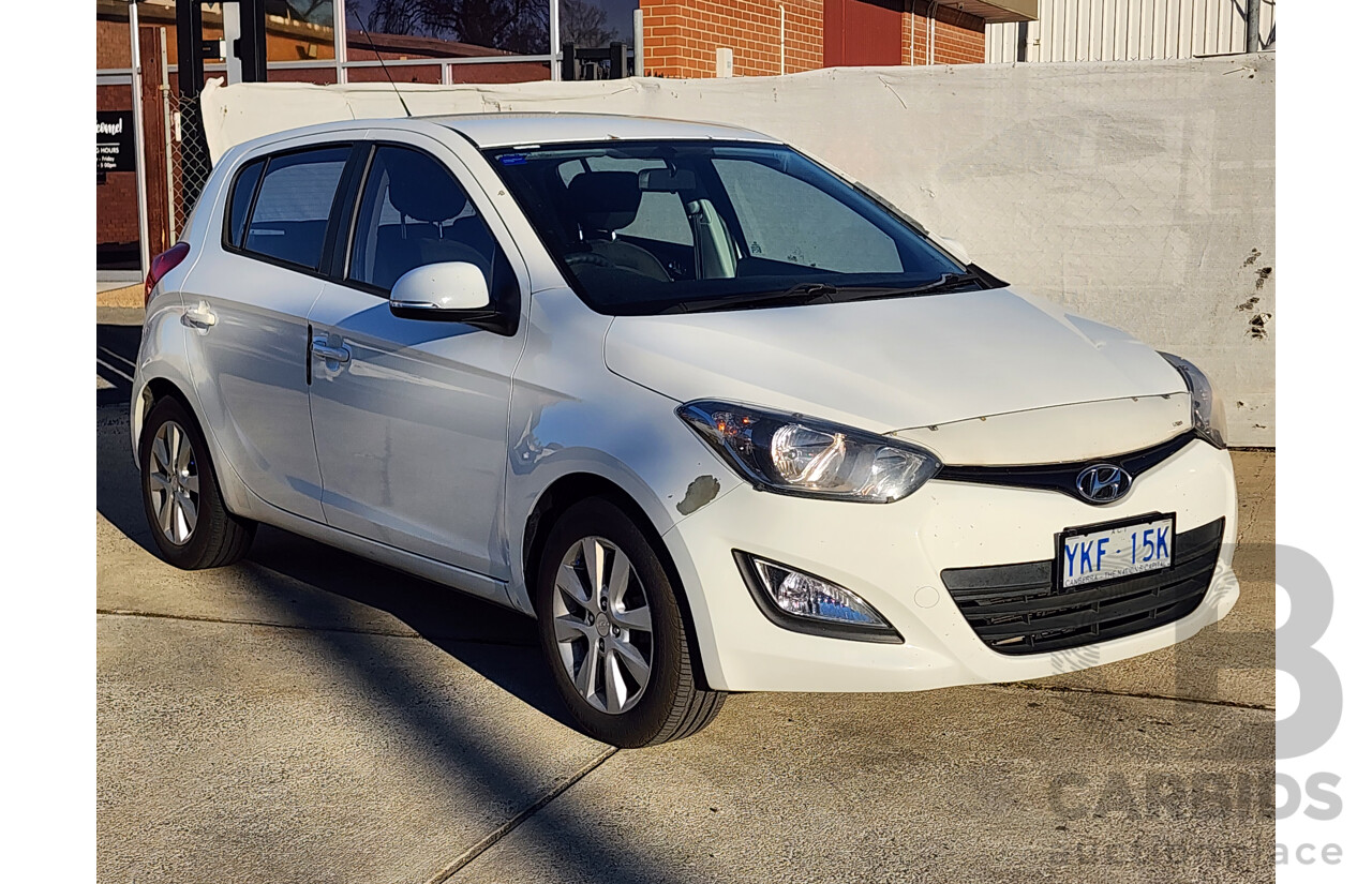 7/2014 Hyundai i20 Active PB MY14 5d Hatchback White 1.4L