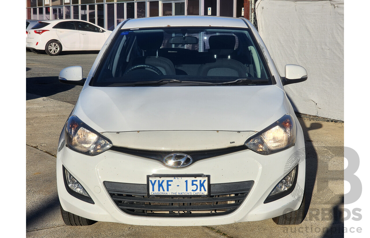 7/2014 Hyundai i20 Active PB MY14 5d Hatchback White 1.4L
