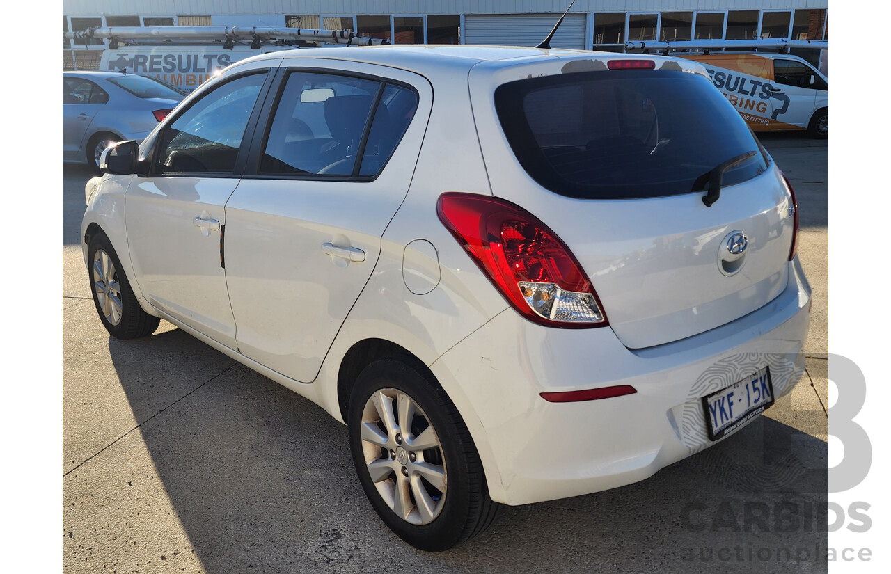 7/2014 Hyundai i20 Active PB MY14 5d Hatchback White 1.4L