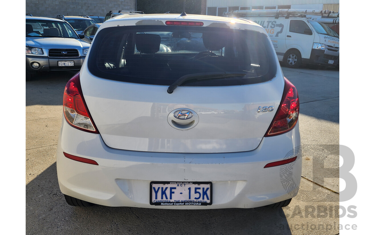 7/2014 Hyundai i20 Active PB MY14 5d Hatchback White 1.4L