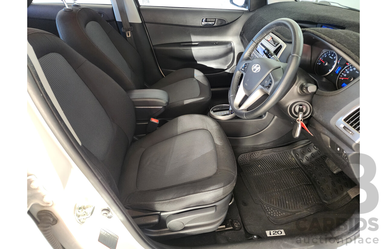 7/2014 Hyundai i20 Active PB MY14 5d Hatchback White 1.4L