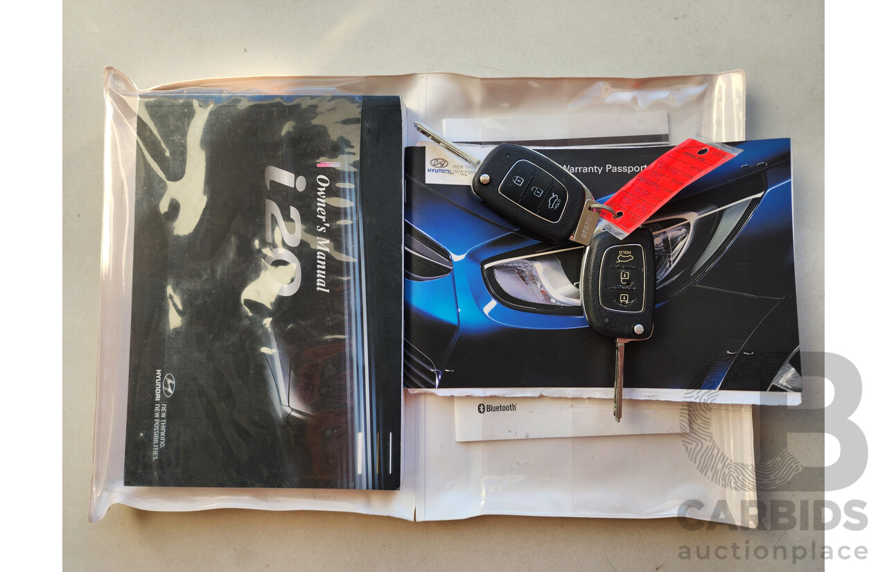 7/2014 Hyundai i20 Active PB MY14 5d Hatchback White 1.4L