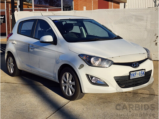 7/2014 Hyundai i20 Active PB MY14 5d Hatchback White 1.4L