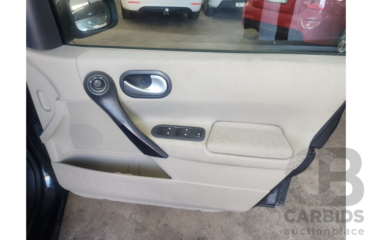 10/2008 Renault Megane Expression X84 MY06 UPGRADE 4d Sedan Black 2.0L