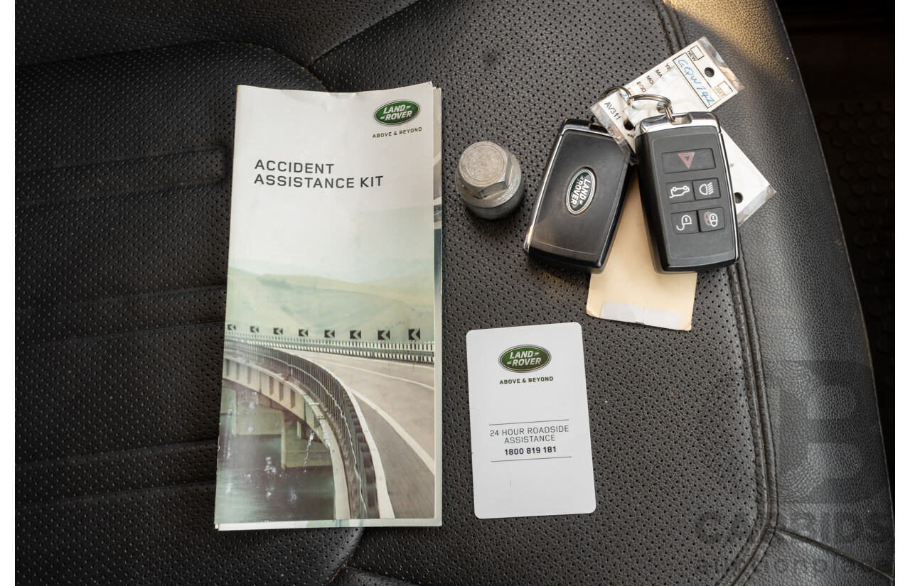 12/2021 Land Rover Defender 110 P400 SE (AWD) L663 MY22 4d Wagon Hakuba Silver Metallic Turbo 3.0L - MHEV
