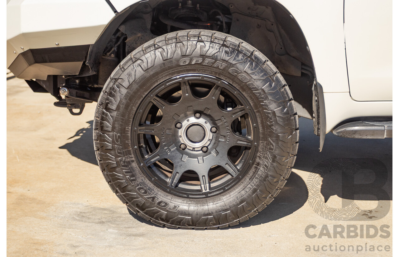 07/2017 Toyota Landcruiser VX (4x4) VDJ200R MY16 4D Wagon Crystal White Pearl Twin Turbo Diesel 4.5L - 7 seats